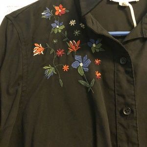 Beachlunchlounge embroidered black long sleeve top